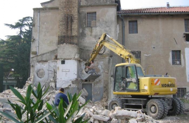 Frančiškanski Samostan Koper obnovitvena dela 2006