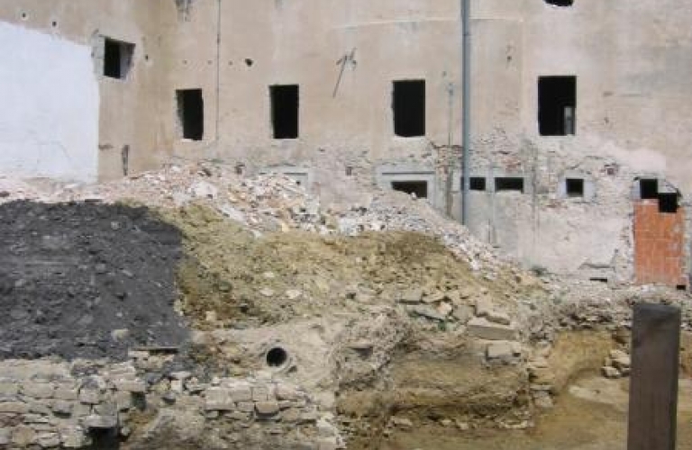 Frančiškanski Samostan Koper Arheološke raziskave 2007