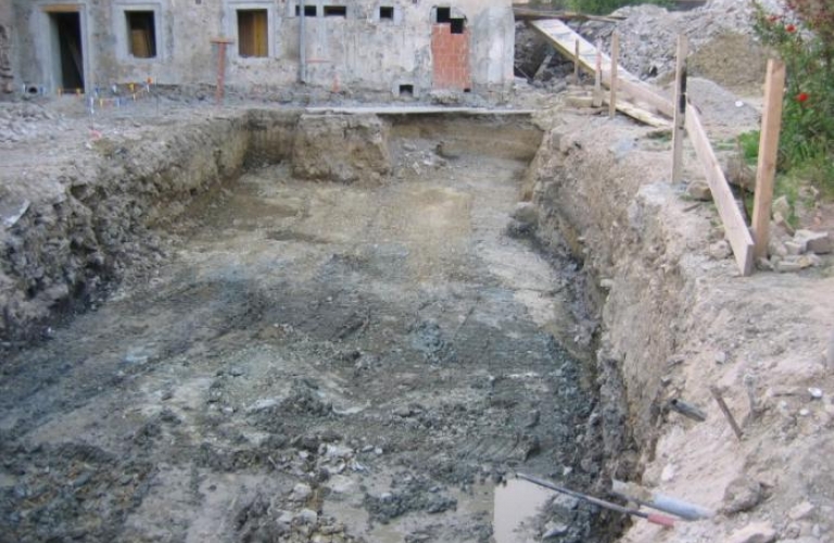 Frančiškanski Samostan Koper Arheološke raziskave 2007